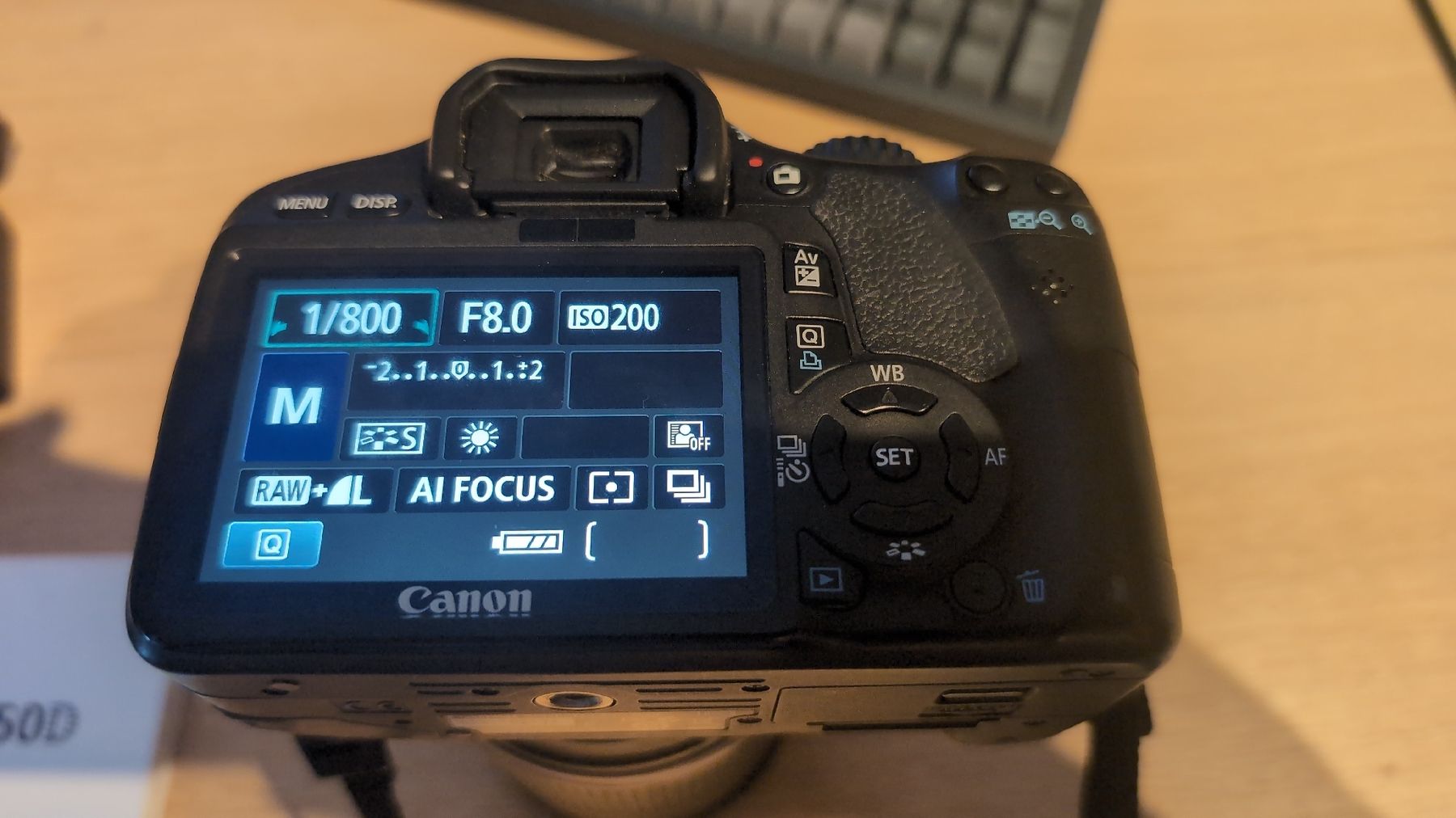 Canon Fotocamera: Canon EOS 550D DSLR, inkl. 18-200mm Objektiv – Usato da Wiesendangen venduto da suguss13 3