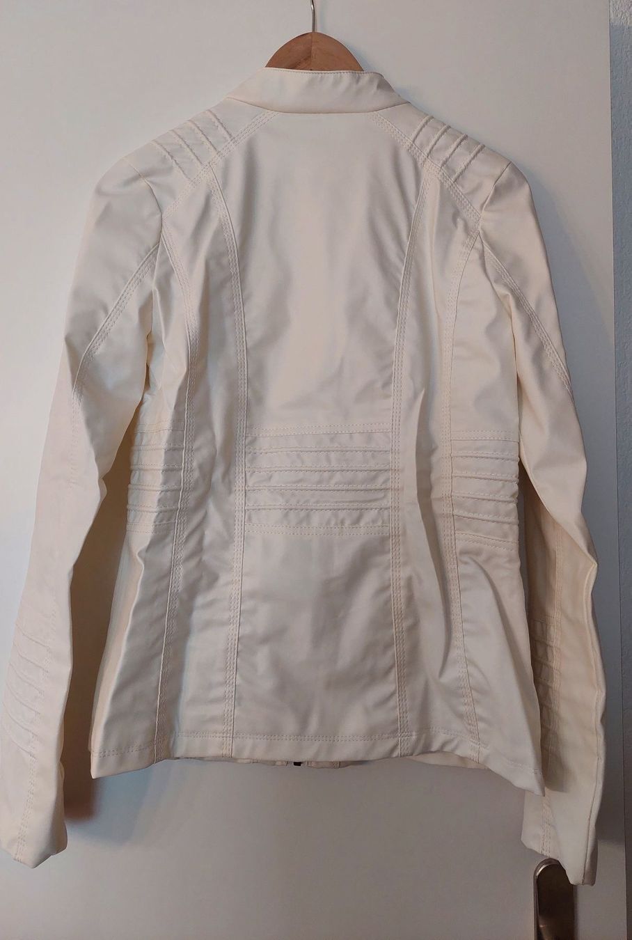 Jacken: Damen Jacke Lederimitat Gr. M – Gebraucht aus Oberweningen von Bumblebee2 2