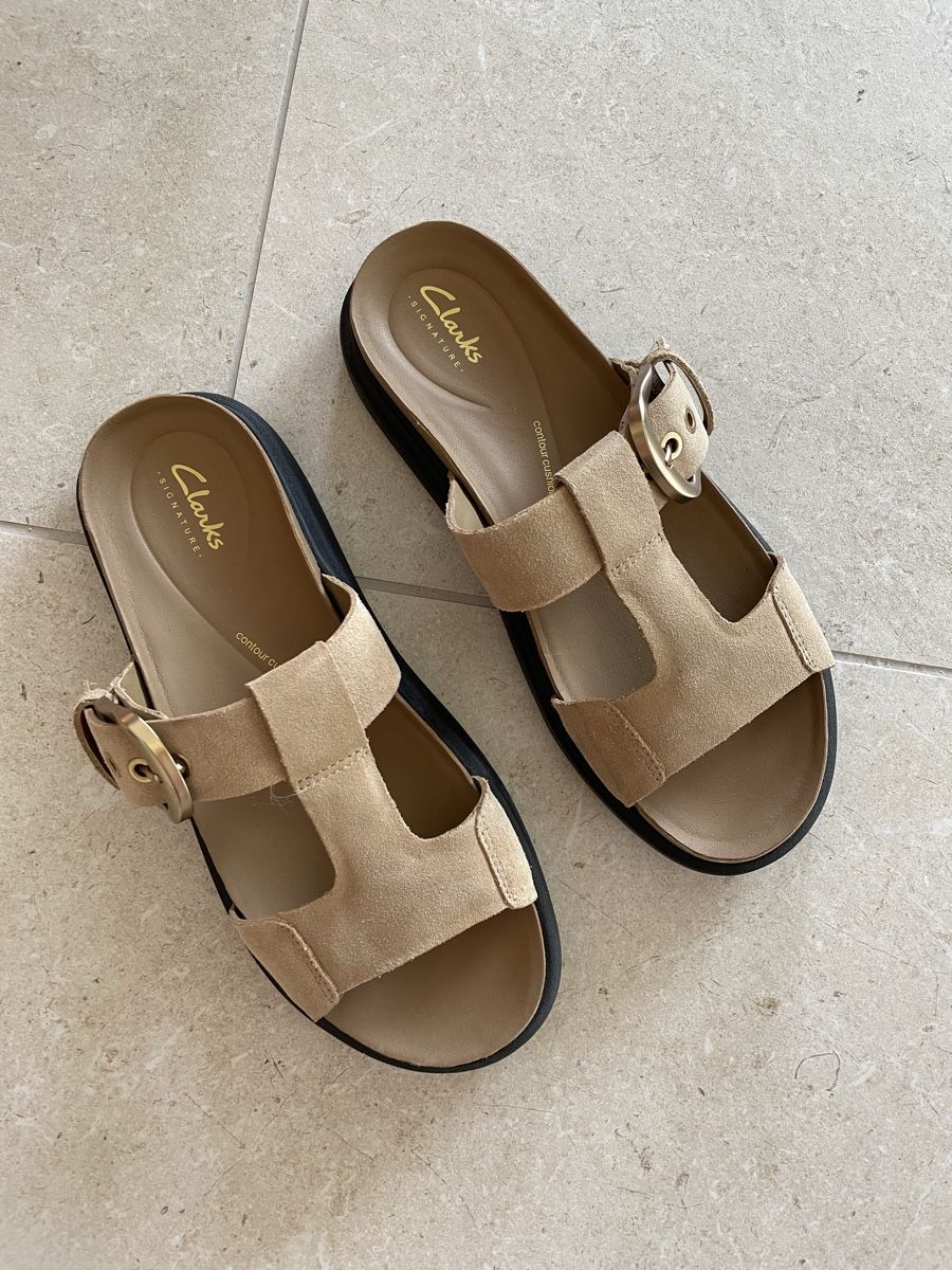 Clarks Damenschuhe: Clarks Pantolette Aristella Gr. 38, warm sand – Neu (gemäss Beschreibung) aus Zürich von lisaka2205