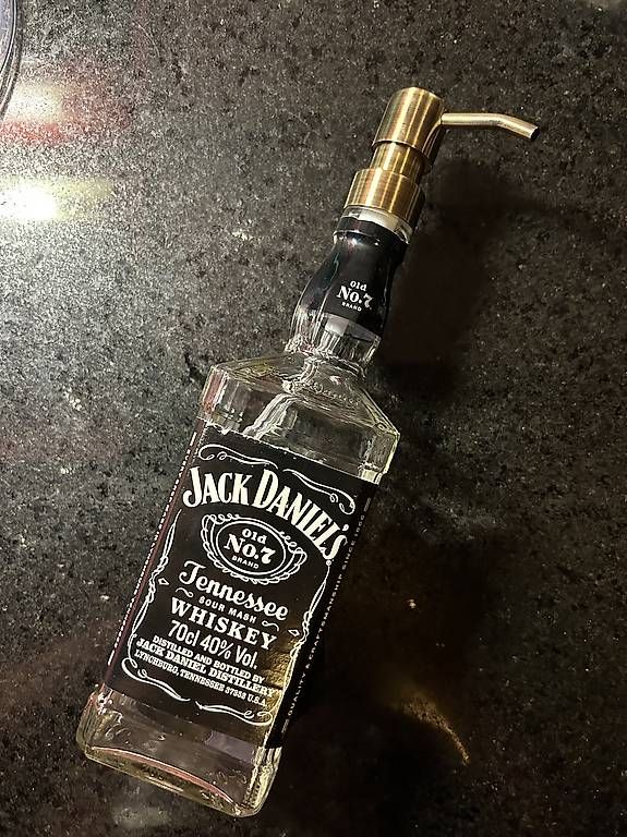 Altro per Gastronomia & Hotel: Origineller Jack Daniels Seifenspender – Usato da Oberweningen venduto da gta_kl5b 1