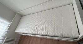 Tagesbett mit Bettkasten weiss 160x200cm guter Zustand