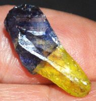 Edelstein L-9765 – Blau-Gelber Titan Druzy Achat 22x10mm 9.0