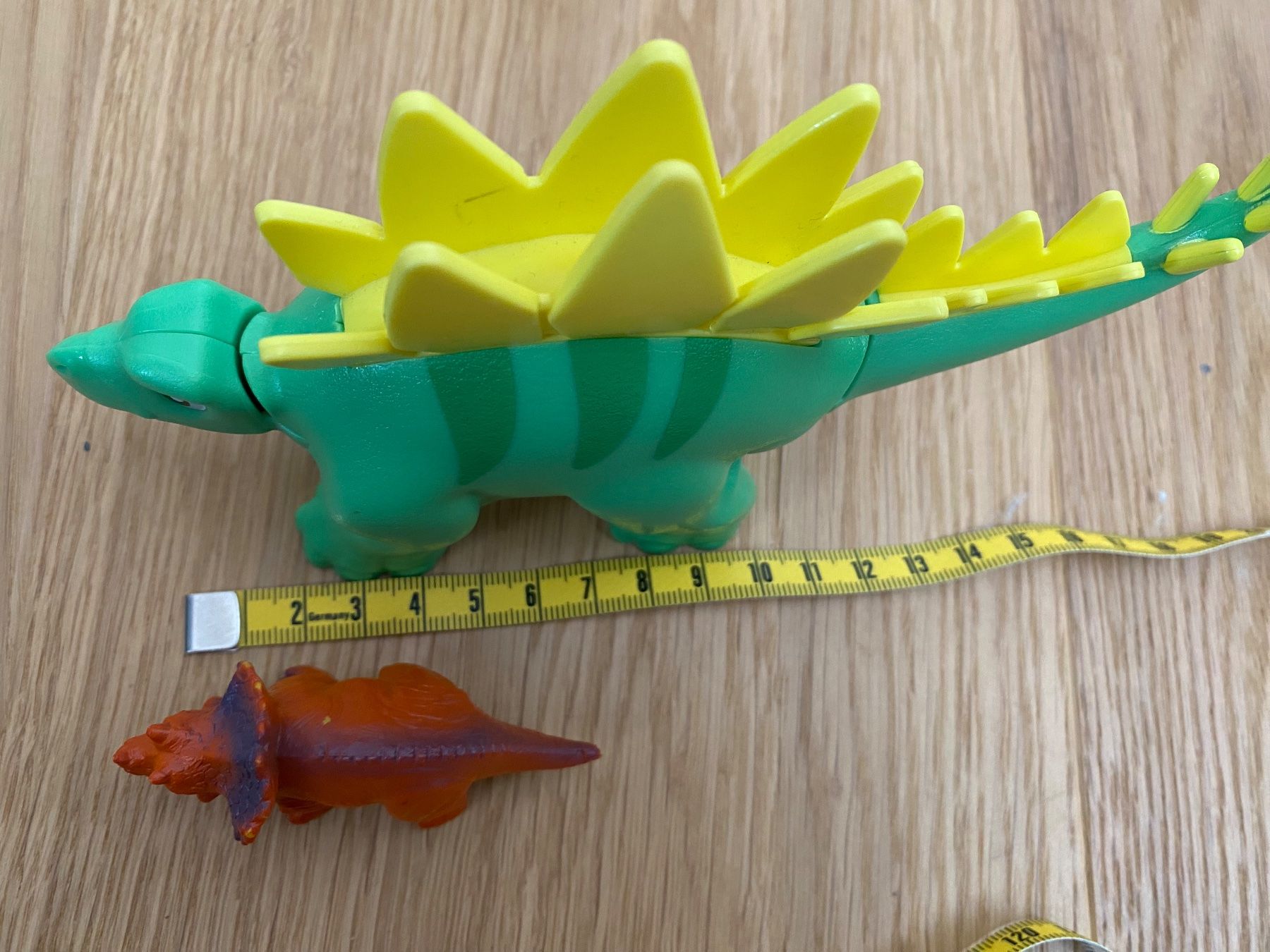 Giocattoli: Set Dinosaurier gross - 12 Stück – Usato da Trachslau venduto da M_Schmid81 2