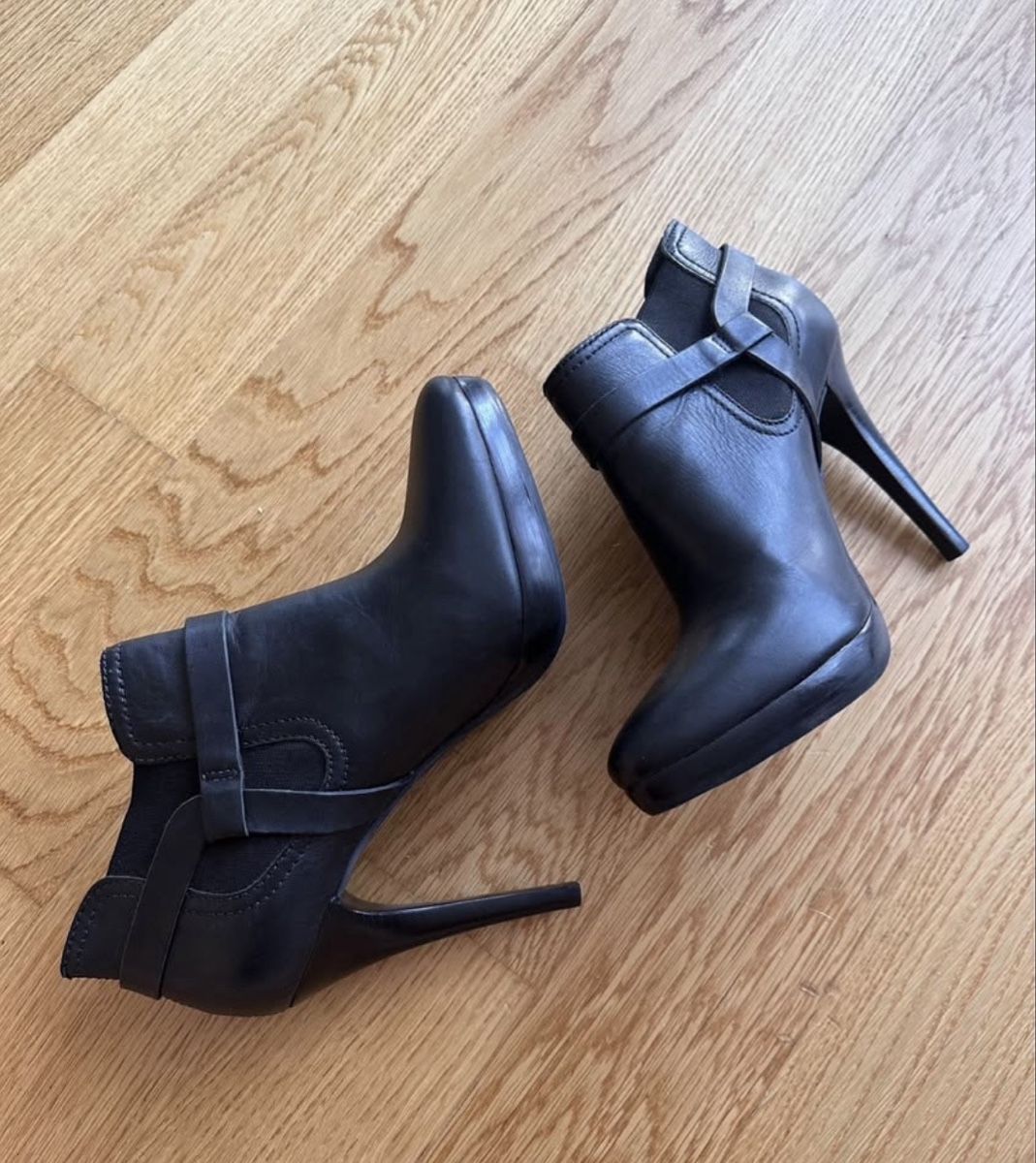 Scarpe da donna: Elegante Stiefeletten, schwarz, Gr. 39 – Usato da Basel venduto da Meli-92 2