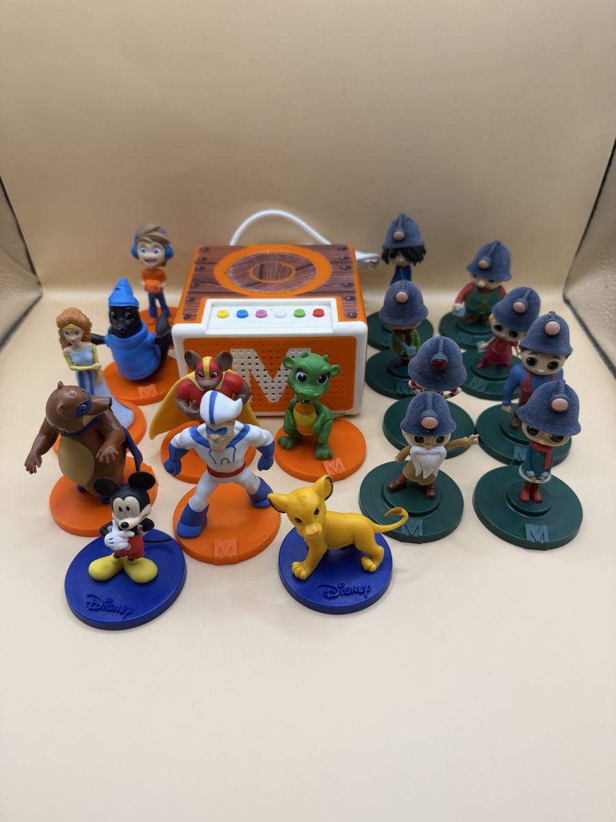 Migros Spielzeuge: Migros Mania: 17 figurines & Box – Gebraucht aus Genève von sho_67qj