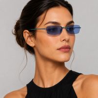 Coole Damenbrille in der Modefarbe babyblue