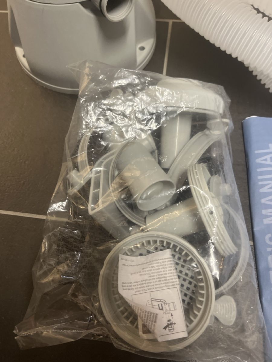 Piscine: Intex Krystal Clear Filter Pumpe Neuwertig – Nuovo (secondo la descrizione) da Däniken SO venduto da powderdome 2