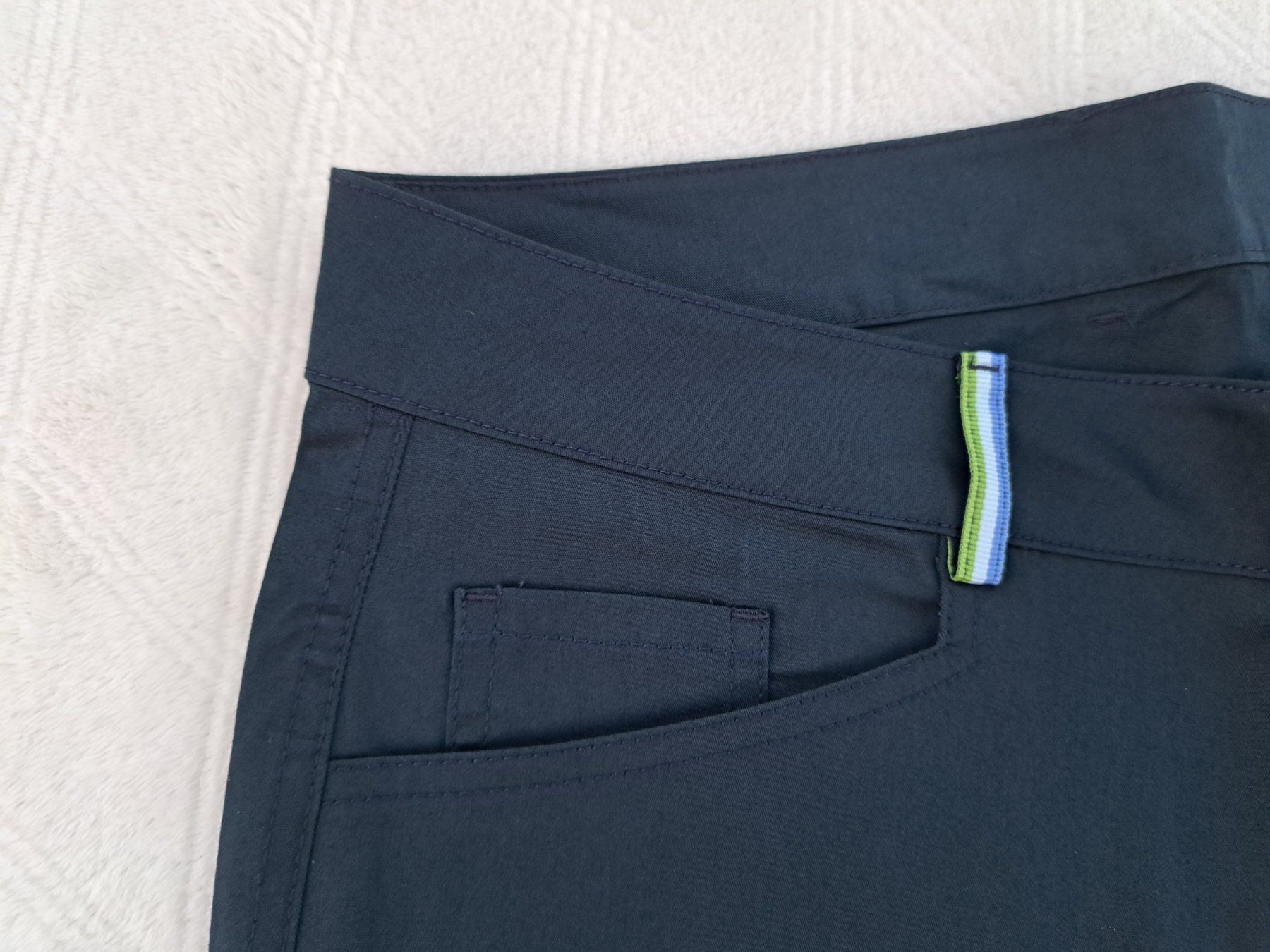 Pantaloni: neue Bermuda Shorts Navy Gr. 44 – Nuovo e nell'imballaggio originale da Gysenstein venduto da joshuas81 1