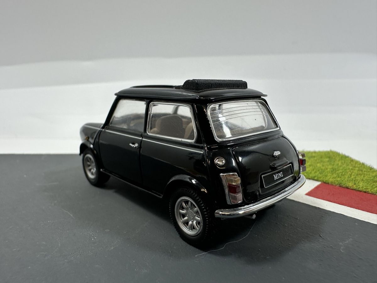 Schuco Modellini d'auto: Mini Cooper 1:43, schwarz, SCHUCO  – Usato da Zofingen venduto da rf9_x2xt 3