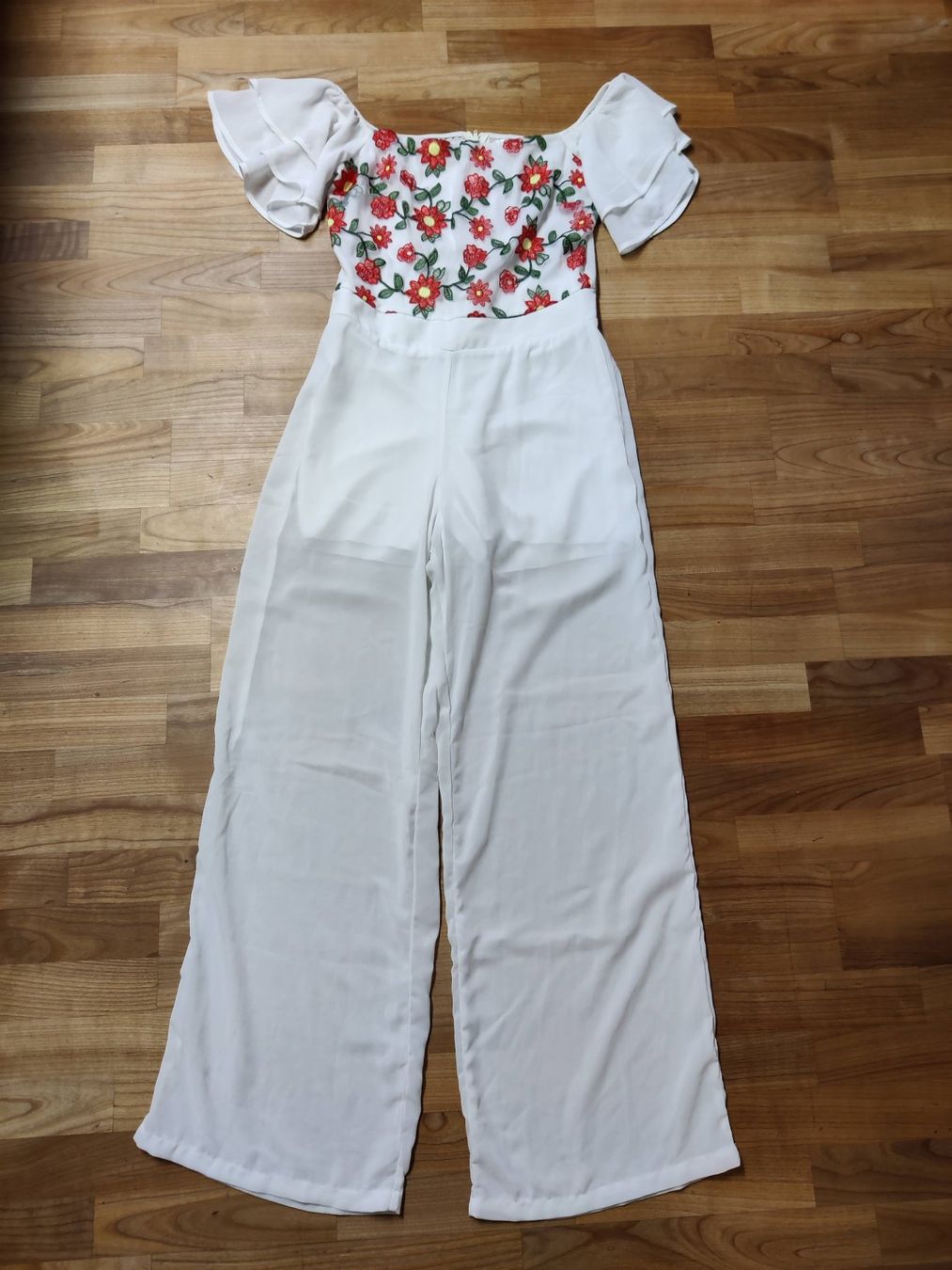 Tute: Süsser sommerlicher Jumpsuit, Gr. S – Usato da Birmensdorf ZH venduto da Nebuliane