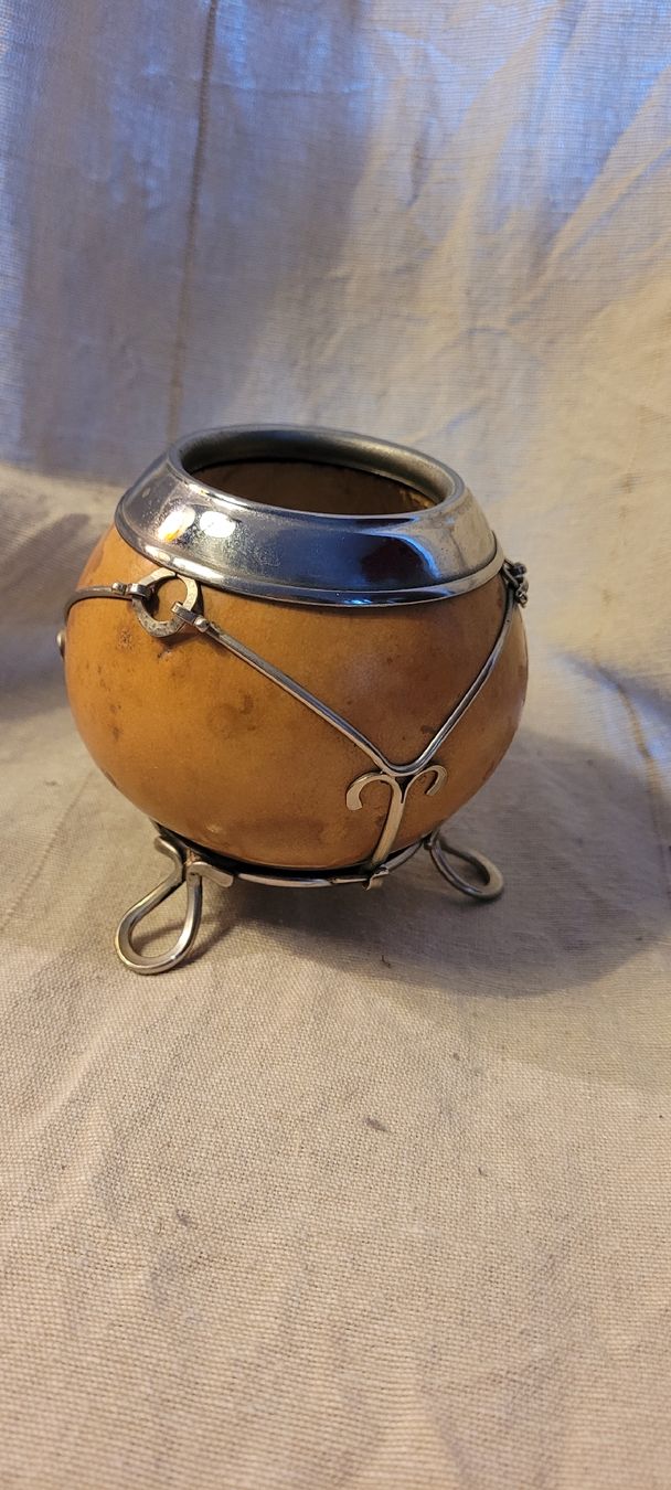 Tutte le decorazioni: Yerba maté calebasse unique avec support en métal ✨ – Usato da Vevey venduto da lba_dd82