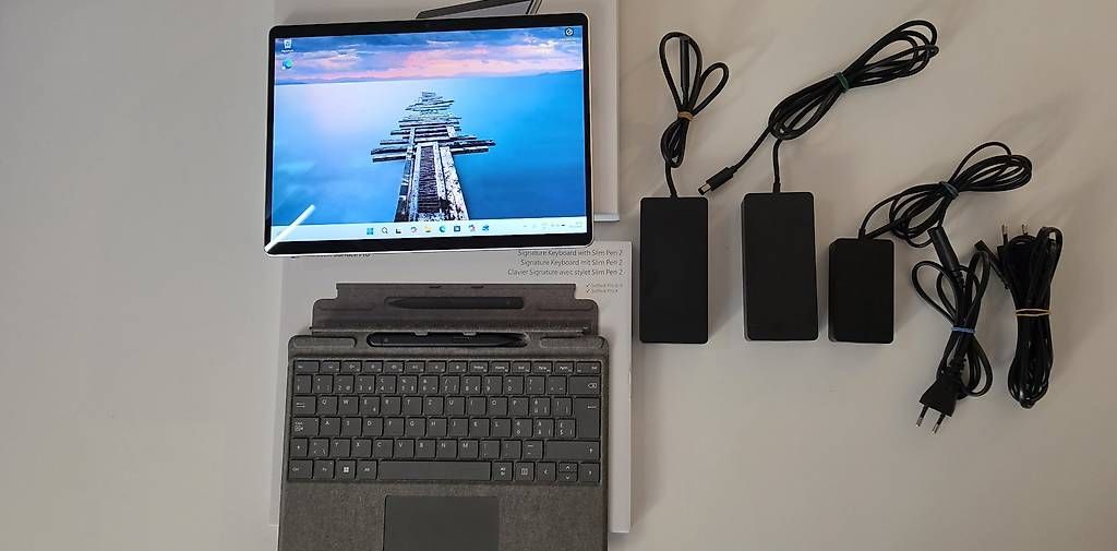 Tablet PC: Microsoft Surface Pro 9 i7 / 16GB / 256GB SSD inkl. Dock&Pen – Gebraucht aus Stein am Rhein von R5