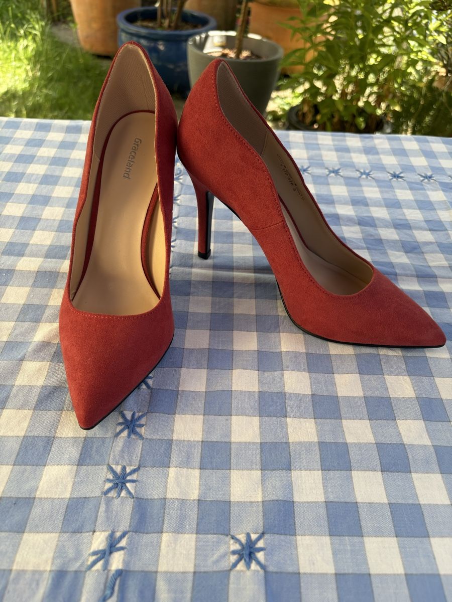 Chaussures femmes: Rote High Heels – Neuf avec emballage d'origine à Riehen par BESSI17