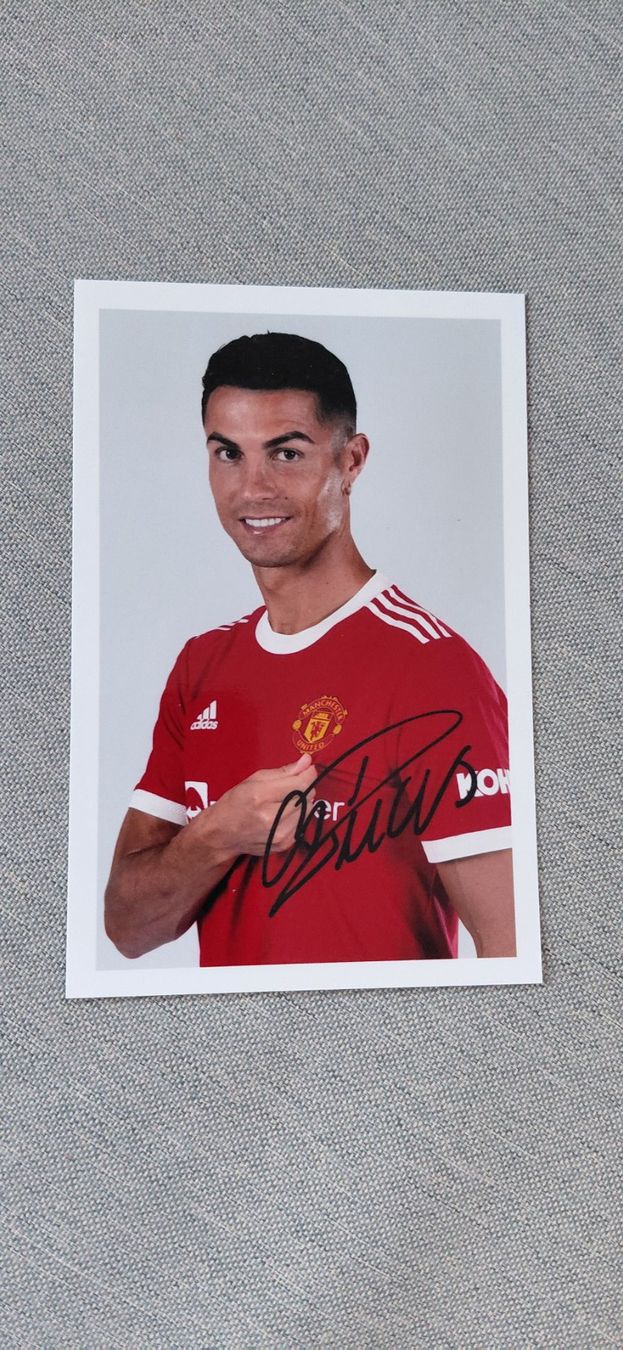 Autografi: Autogramm  Christiano Ronaldo – Usato da Schmerikon venduto da Olympia04