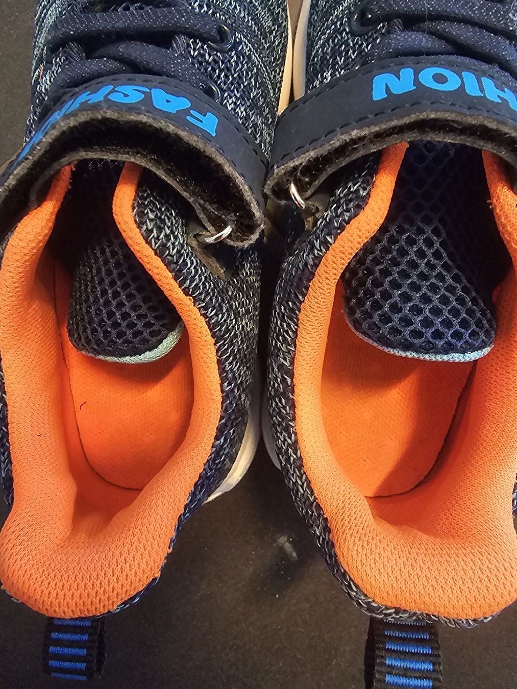 Scarpe per ragazzi: Schuhe gr.30 – Usato da Unterentfelden venduto da Panda-87 5