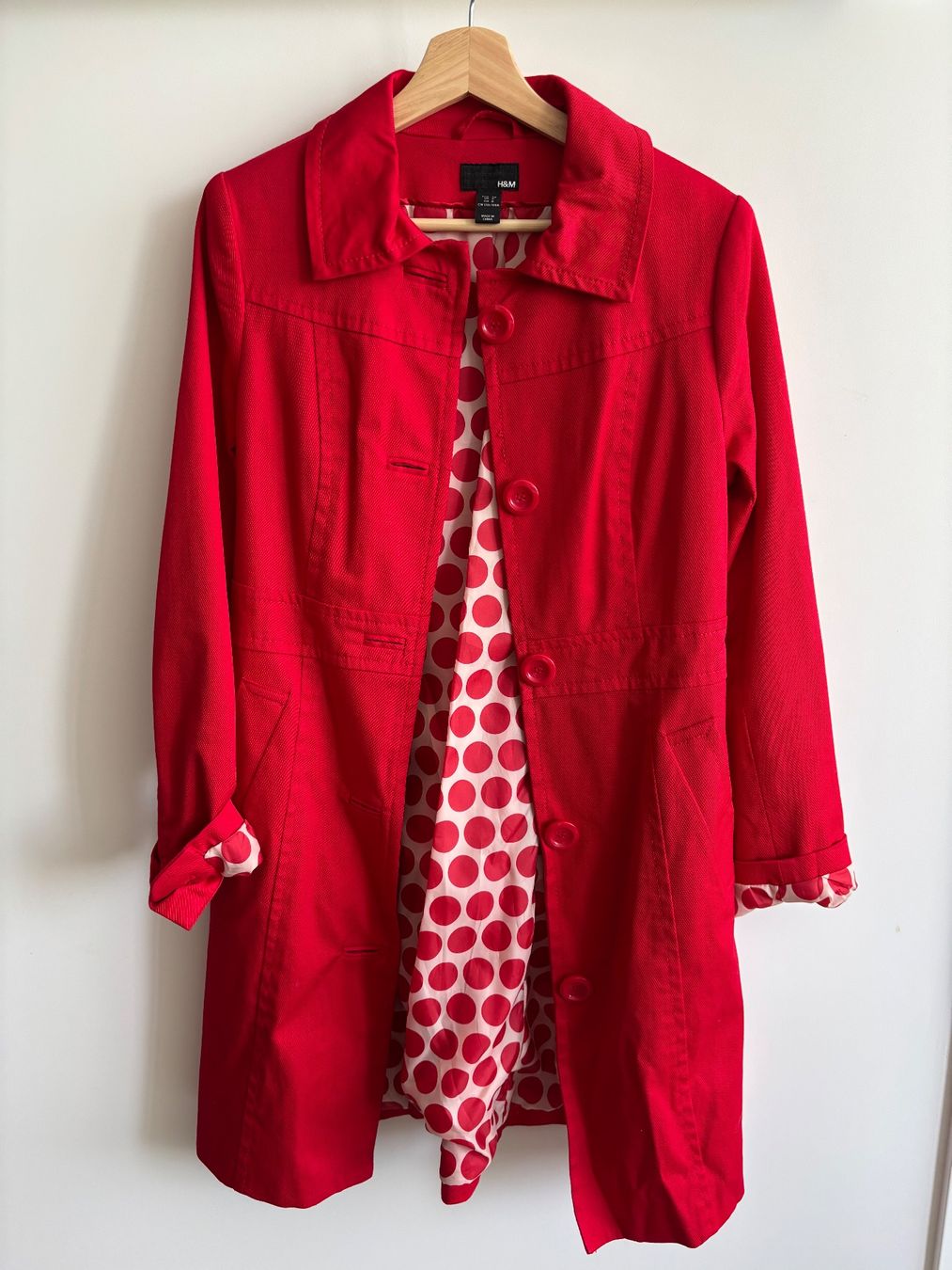H&M Giacche: Lightweight HM red jacket 38 with polka dot interior – Usato da Steinhausen venduto da ChromeVintage 4