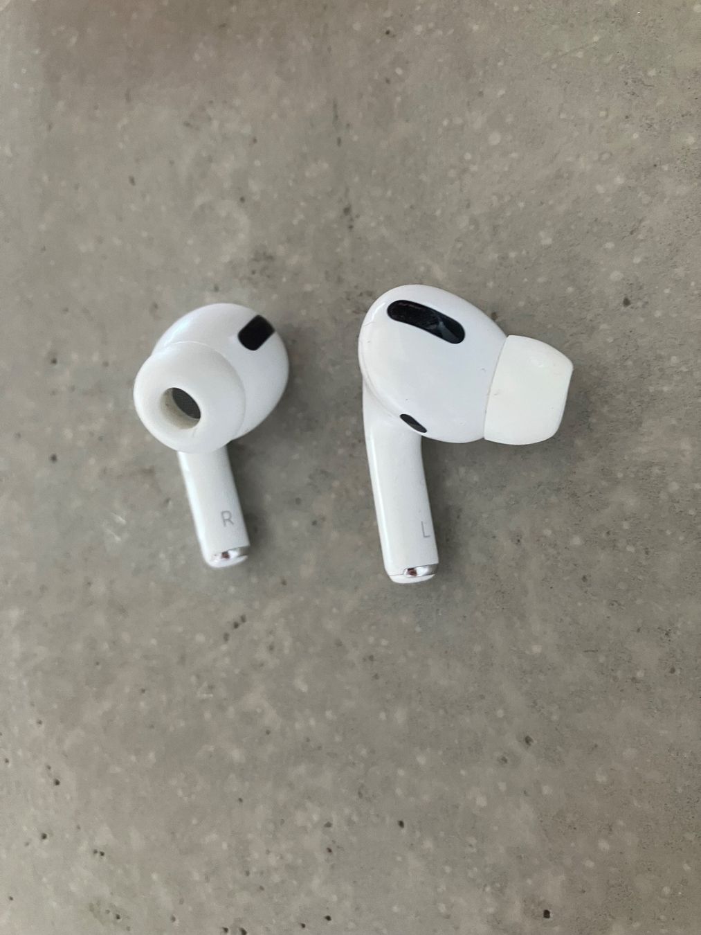 Apple Cuffie: APPLE Air Pods Pro 1 – Usato da Lausanne venduto da mr.v 5