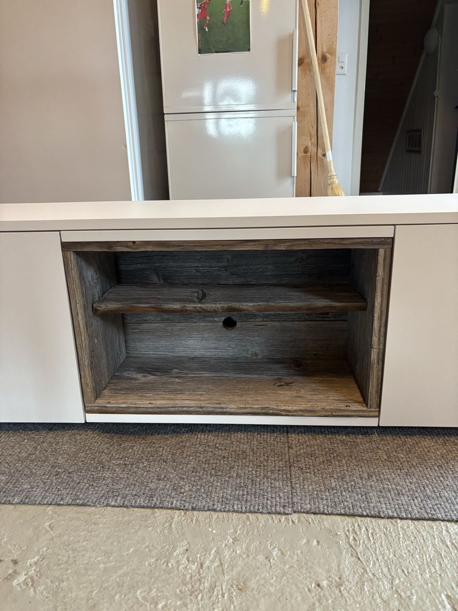 Mobili TV: Sideboard Tv – Nuovo e nell'imballaggio originale da Ruswil venduto da ced_m9rd 1