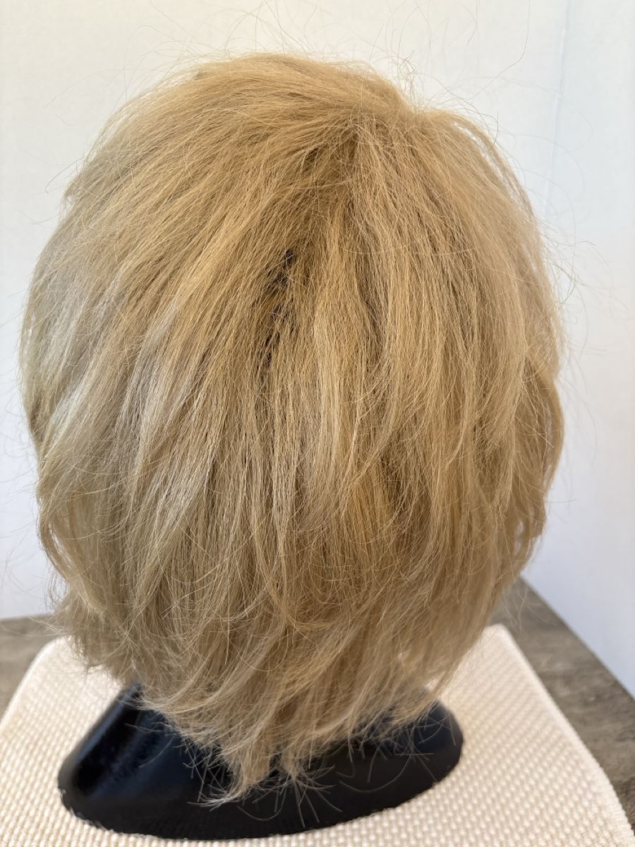 Perücken: Perücke Blond / syntetisches Haar – Gebraucht aus Rümlang von euqinom16 2