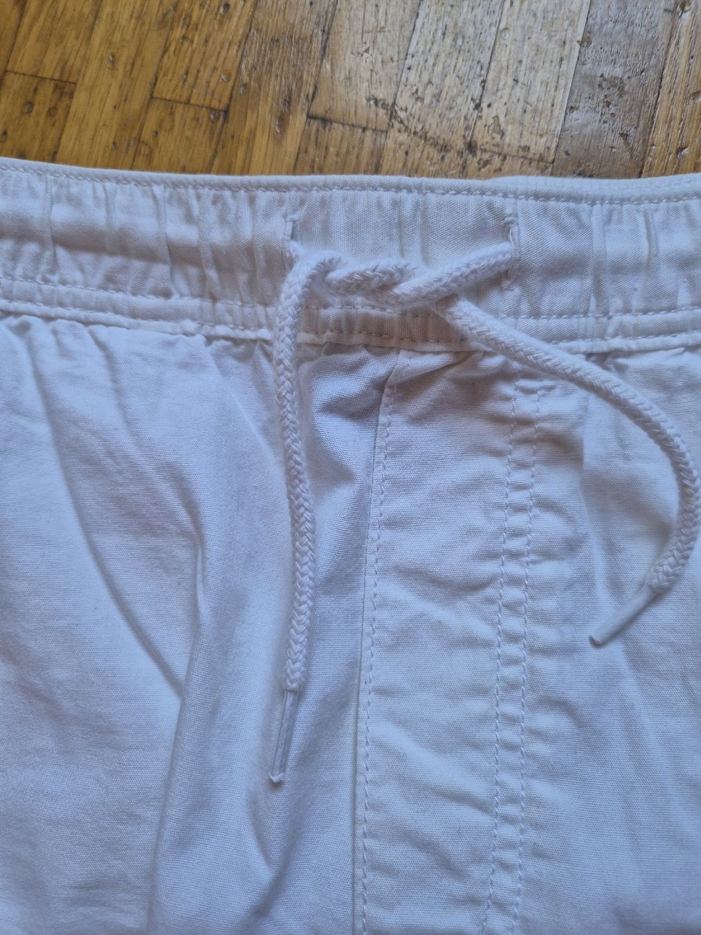 H&M Pantaloni: Deux short M classe  – Usato da Petit-Lancy venduto da Tom_mccr 5