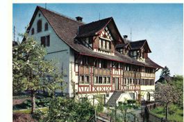 Wädenswil ZH, Riegelbau, Farbenfoto H. Schellenberg Lausanne