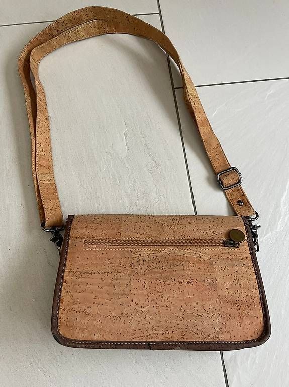Taschen für Damen: Handtasche aus Kork – Gebraucht aus Kreuzlingen von Speedy_59 1
