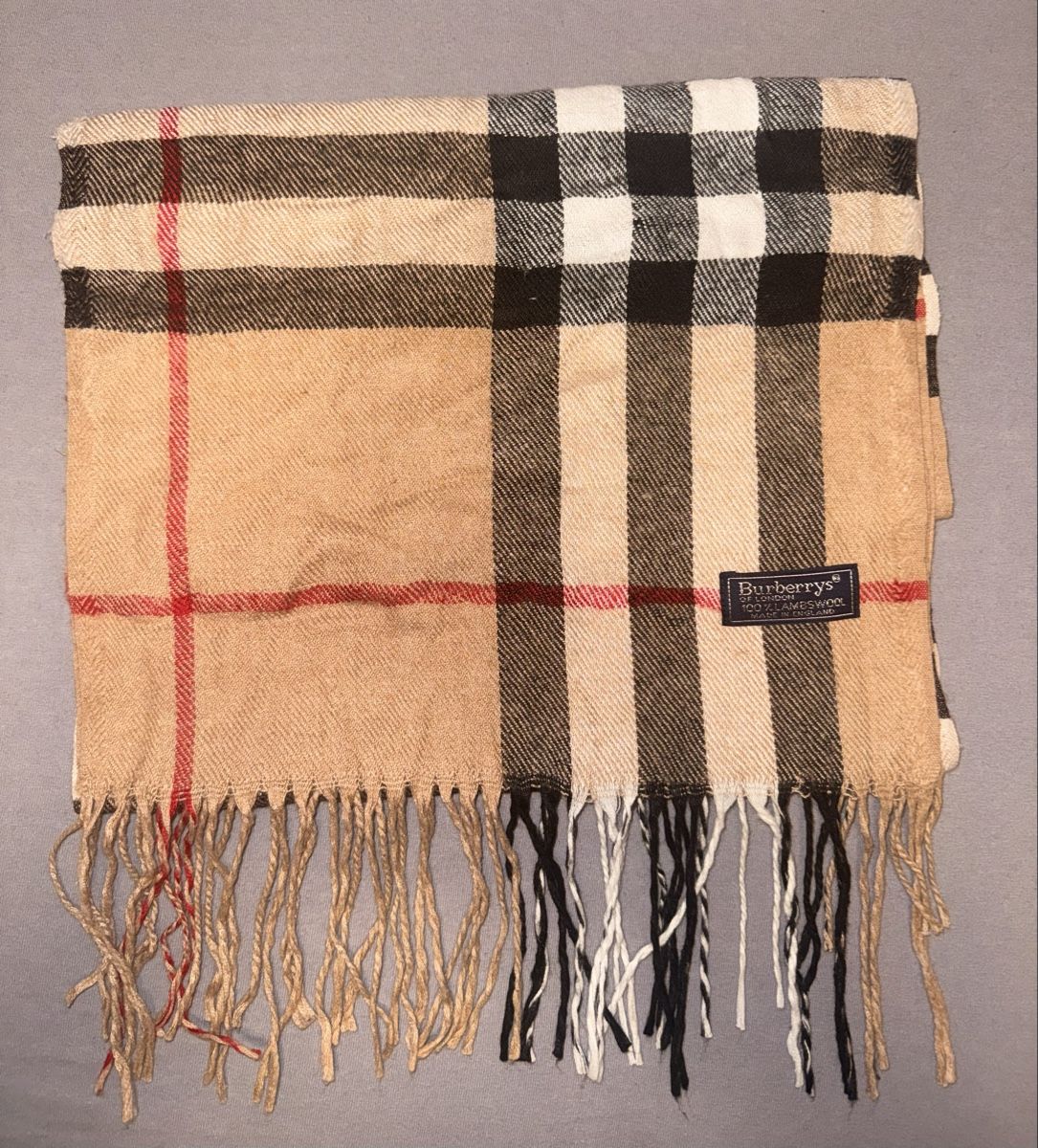 Burberry Foulards & écharpes: Écharpe Burberry Vintage beige  – D'occasion à Orbe par Miki_7777