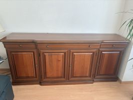 Sideboard aus Holz braun mit Schubladen guter Zustand