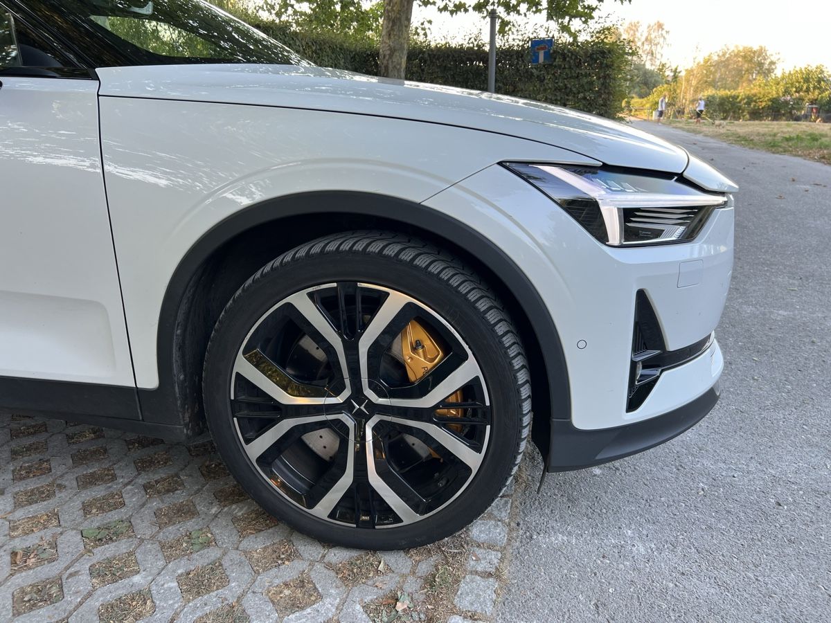 Polestar Automobili:  Polestar 2 Long Range Dual Motor Performance Launch Edition – Usato da Hurden venduto da MCRC_Plastics 3