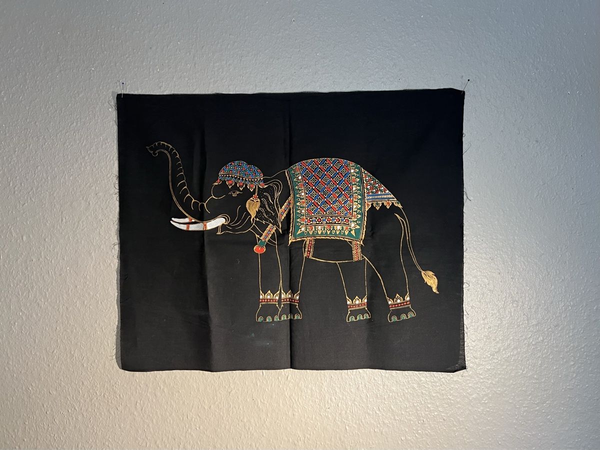 Tutte le decorazioni: Tenture murale éléphant peint main Thaïlande, 80s – Usato da Genève venduto da DELIRBEADS 6