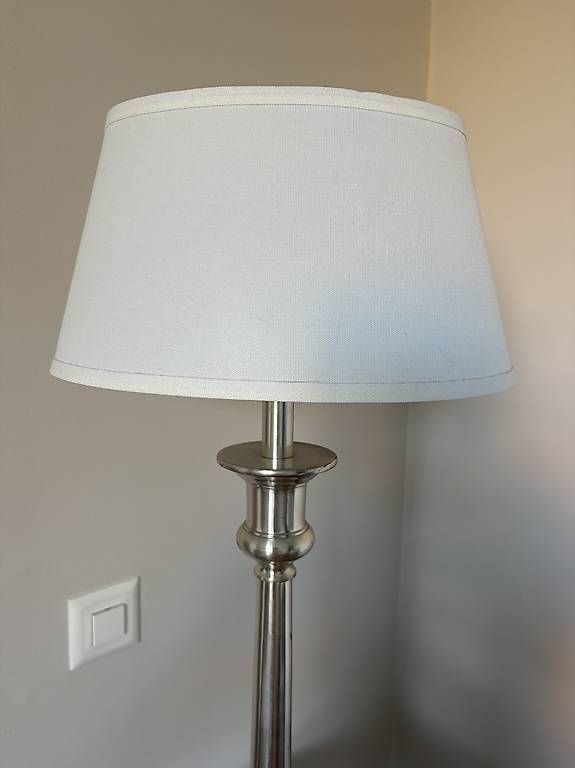 Lampes: Lampe sur pied chrome – D'occasion à Vich par NatachaCK 1