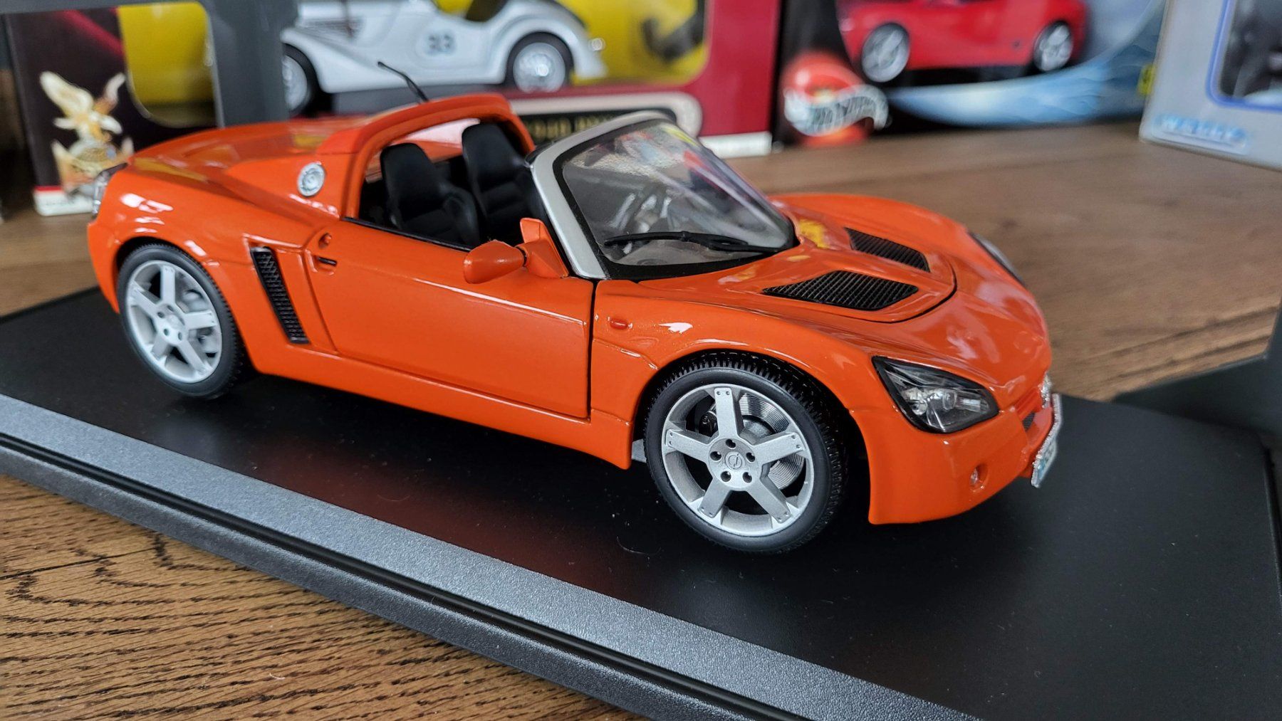 Maisto Modellautos: Opel Speedster 1:18 Maisto – Gebraucht aus Rothrist von Juana5 2