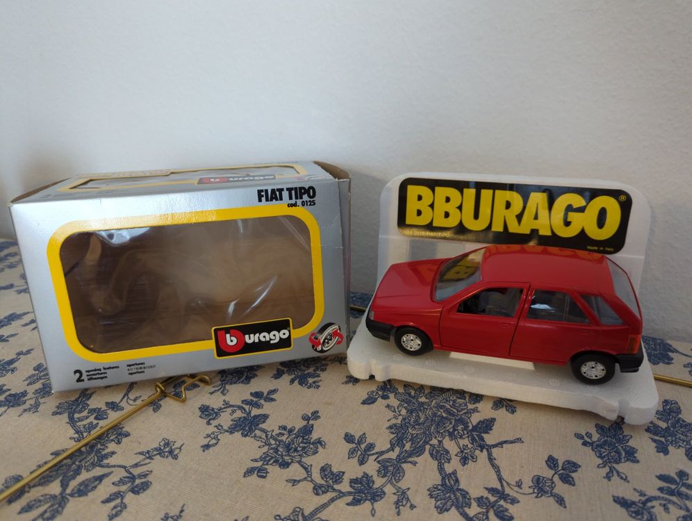 Miniature Fiat Tipo Burago échelle 1/24 – Métal – Occasion Très Bon état