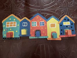 Garderobenleiste Kinder Holz Haus Design 5 Haken bunt