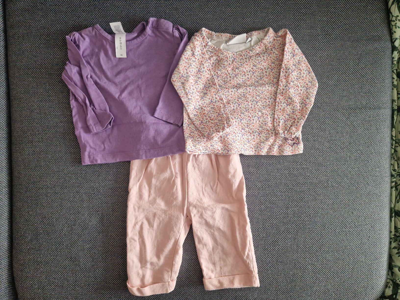 Lotti & Set di vestiti: Kleiderset Gr. 68 – Usato da Dübendorf venduto da Barbarita88