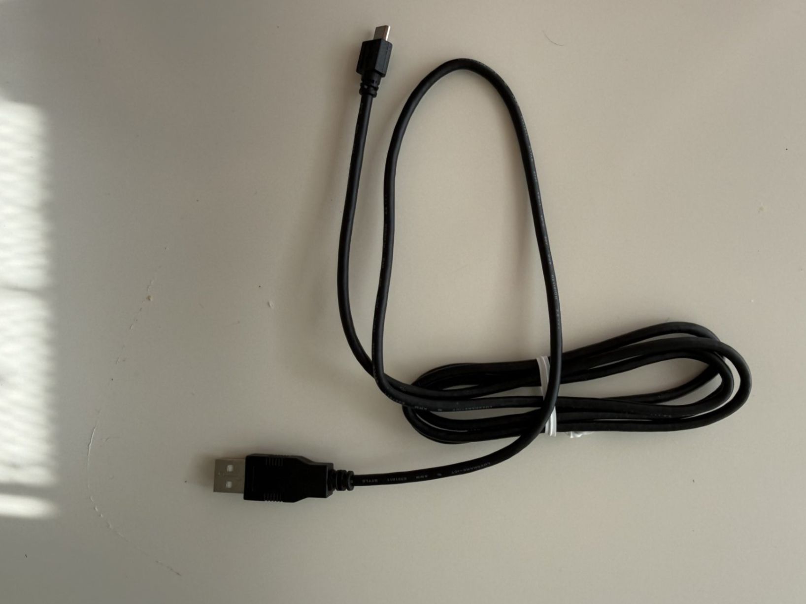Kabel: Cable USB – Gebraucht aus Meyrin von marcmillenium