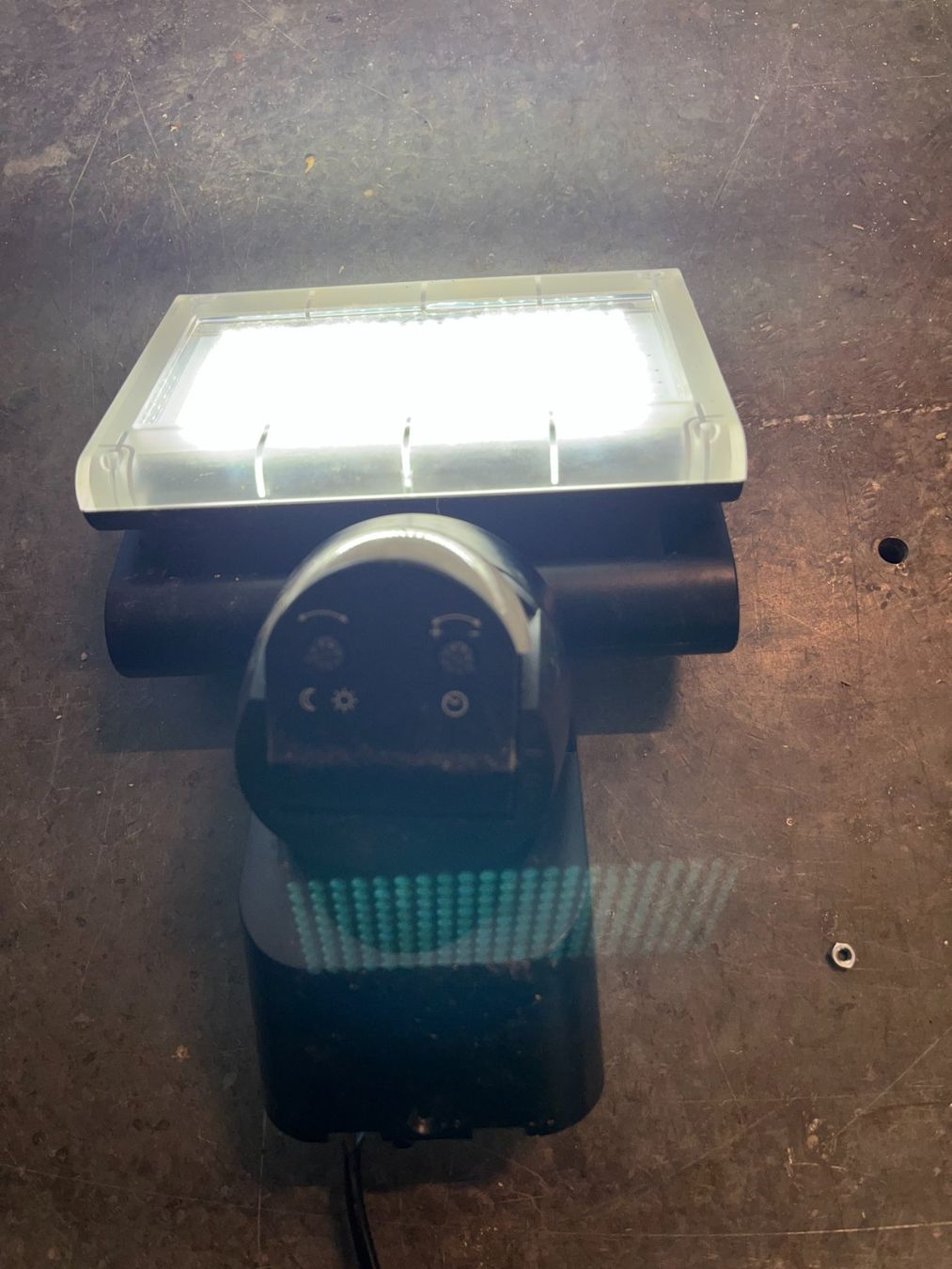 Steinel Lampade: Steinel XLED-Home 1 Sensor LED-Strahler – Usato da Gurbrü venduto da Crowhill 1