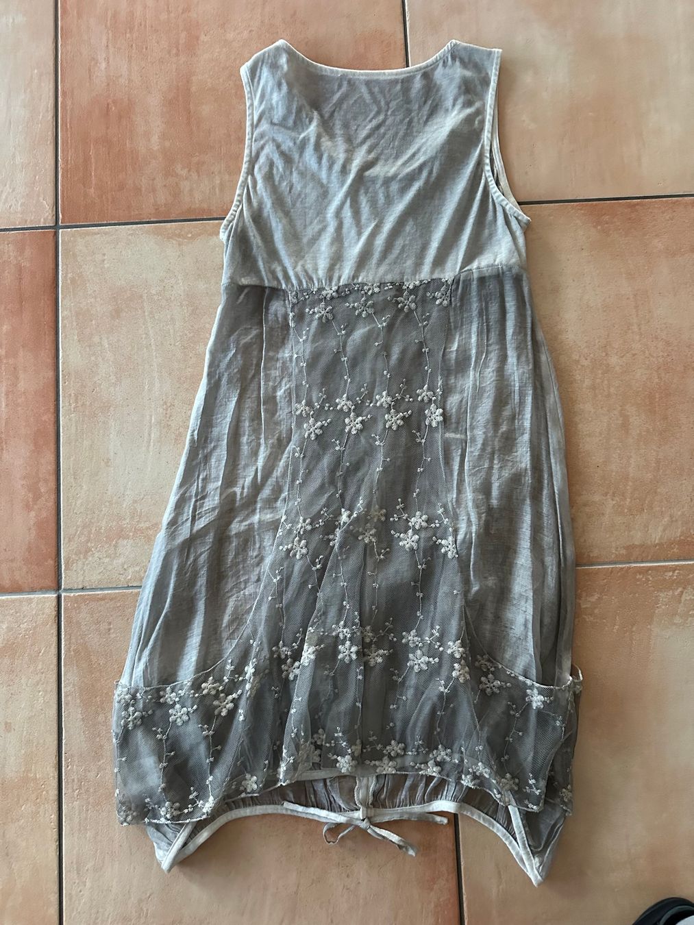 Vestiti: Robe dentelle – Usato da La Chaux-de-Fonds venduto da brutus586 1