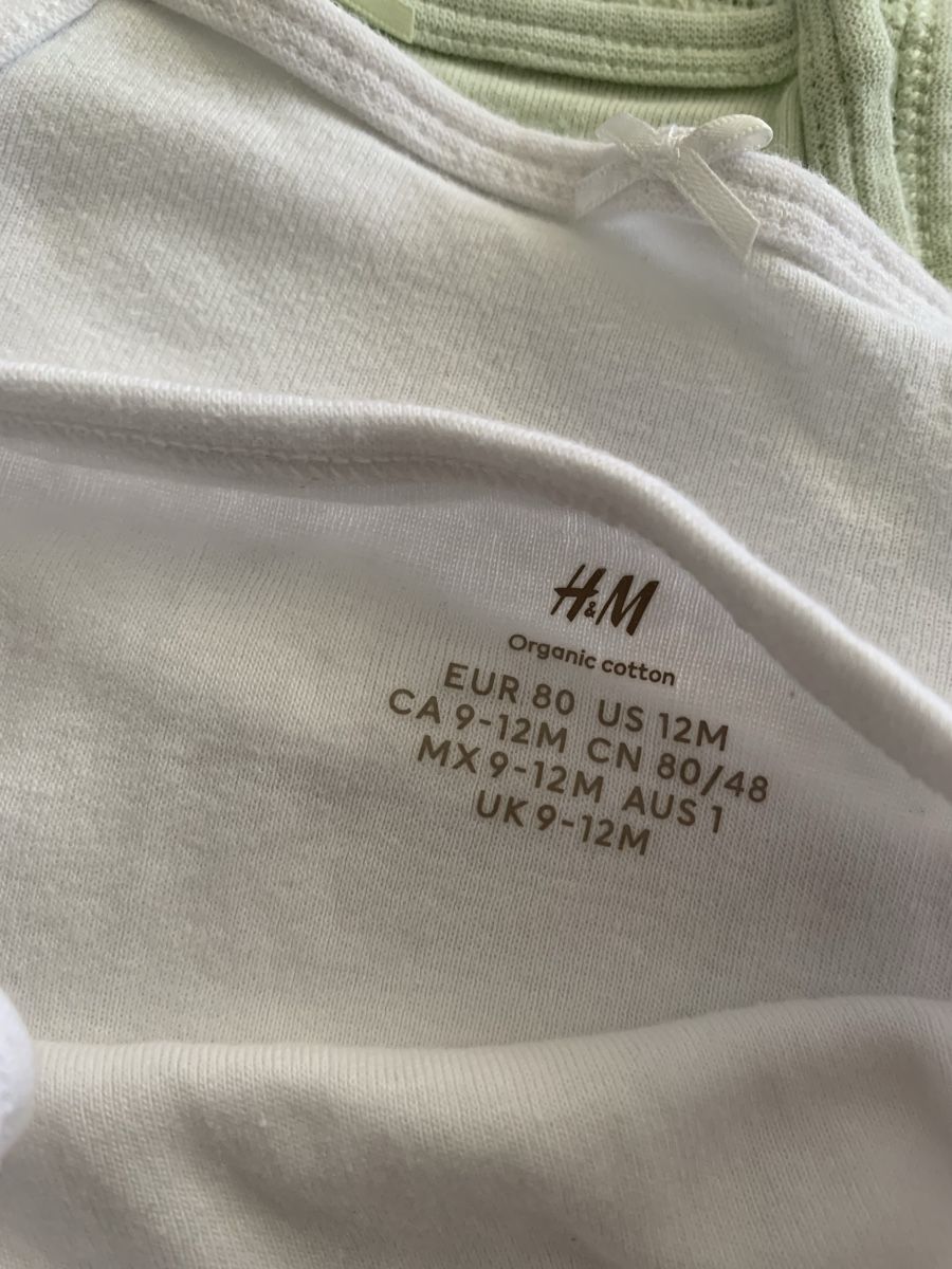 Lotti & Set di vestiti: H&M Bodys Grösse 80 5er Pack – Usato da Unterägeri venduto da Globi8634 3