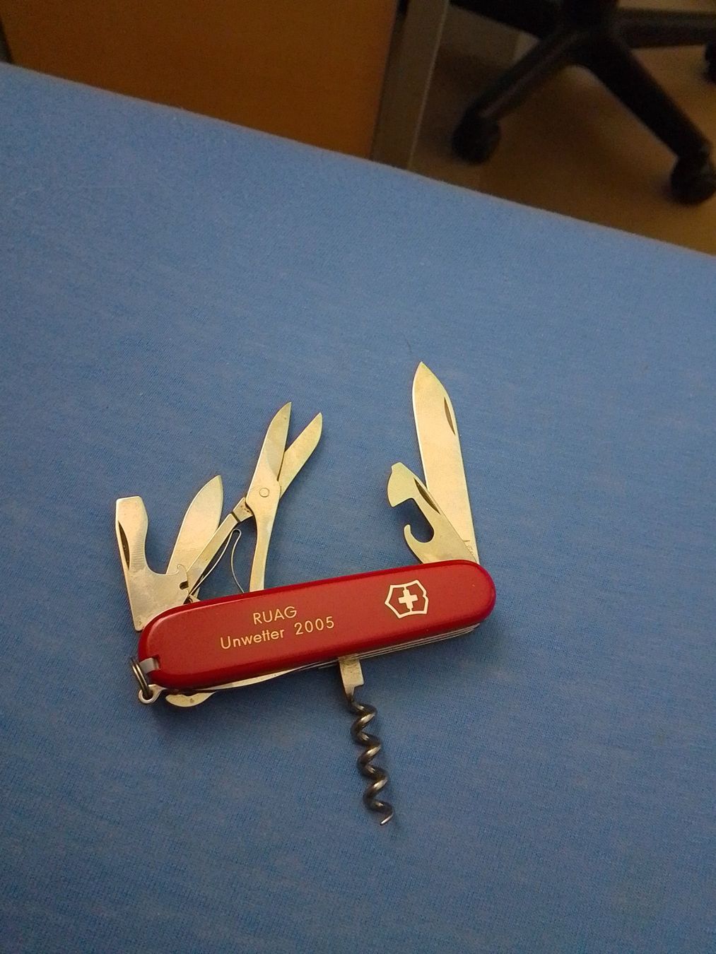 Victorinox Coltelli tascabile: Sackmesser, Unwetter 2005 – Usato da Weinfelden venduto da PaterPio1968