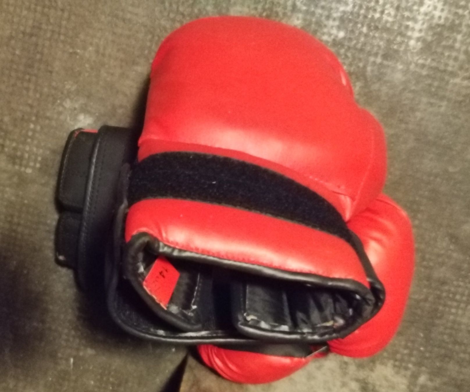 Handschuhe & Handstulpen: Gants de boxe comme neuves 14 oz – Neu (gemäss Beschreibung) aus Vevey von Djporradao 2