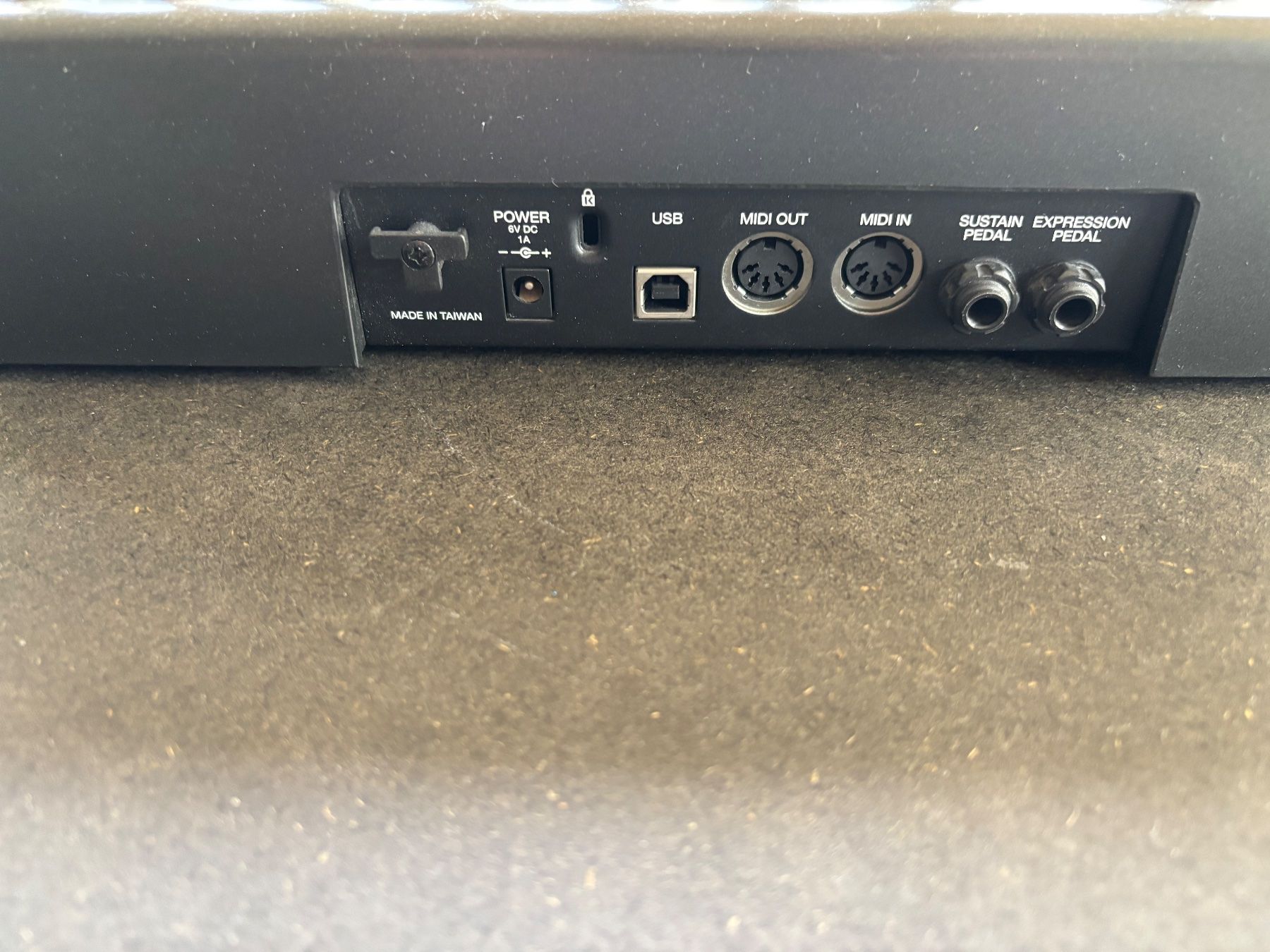 Akai Strumenti musicali: AKAI MPK 49 Professional – Usato da Basel venduto da Koandrs 1