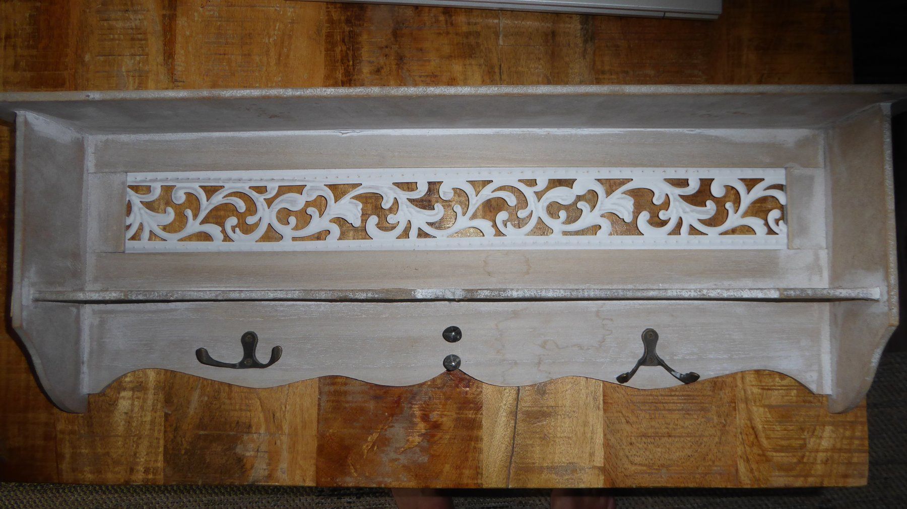 Garderobe: Herzige Vintage Garderobe – Gebraucht aus Sargans von Benziner