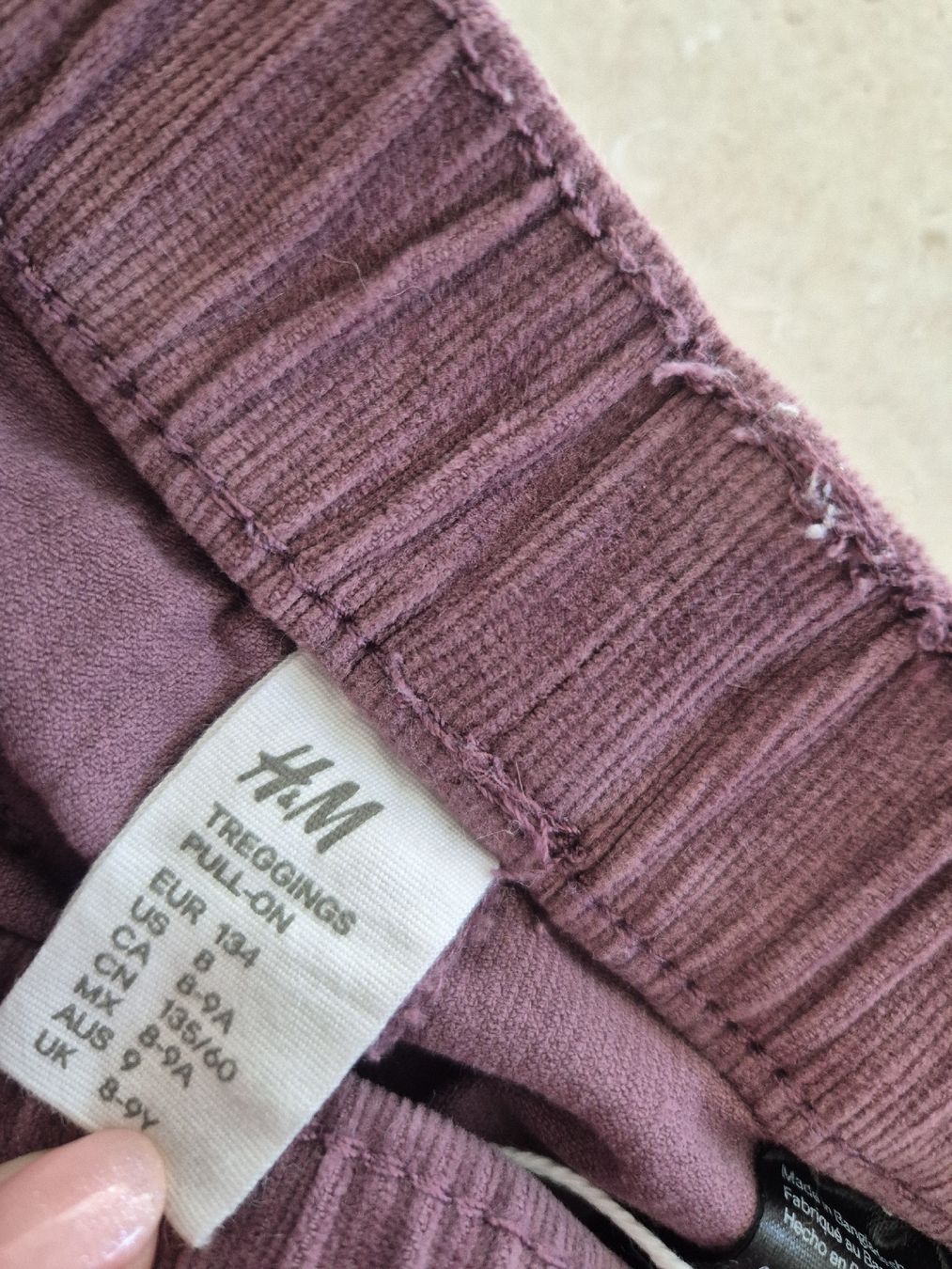 H&M Pantaloni: H&M Mädchen, 2 Hosen, Grösse 134, Pull on – Usato da Adliswil venduto da Stardust11 2