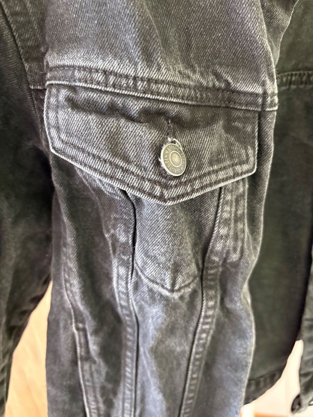 Vero Moda Giacche: Jeansjacke schwarz Grösse S – Usato da Altikon venduto da he.an 3