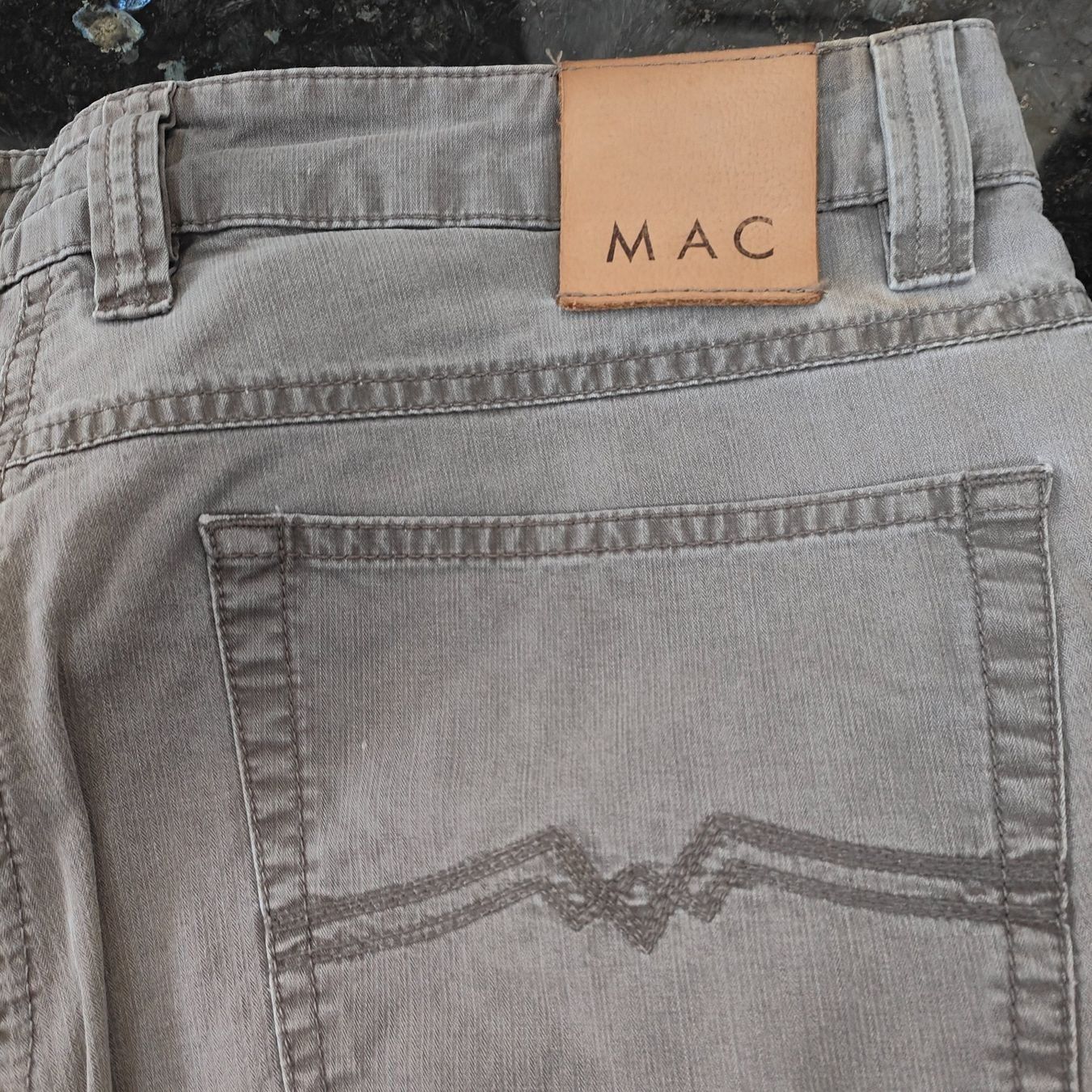 Jeans: Jeans Mac – Gebraucht aus Oberlunkhofen von dreihaselnuesse