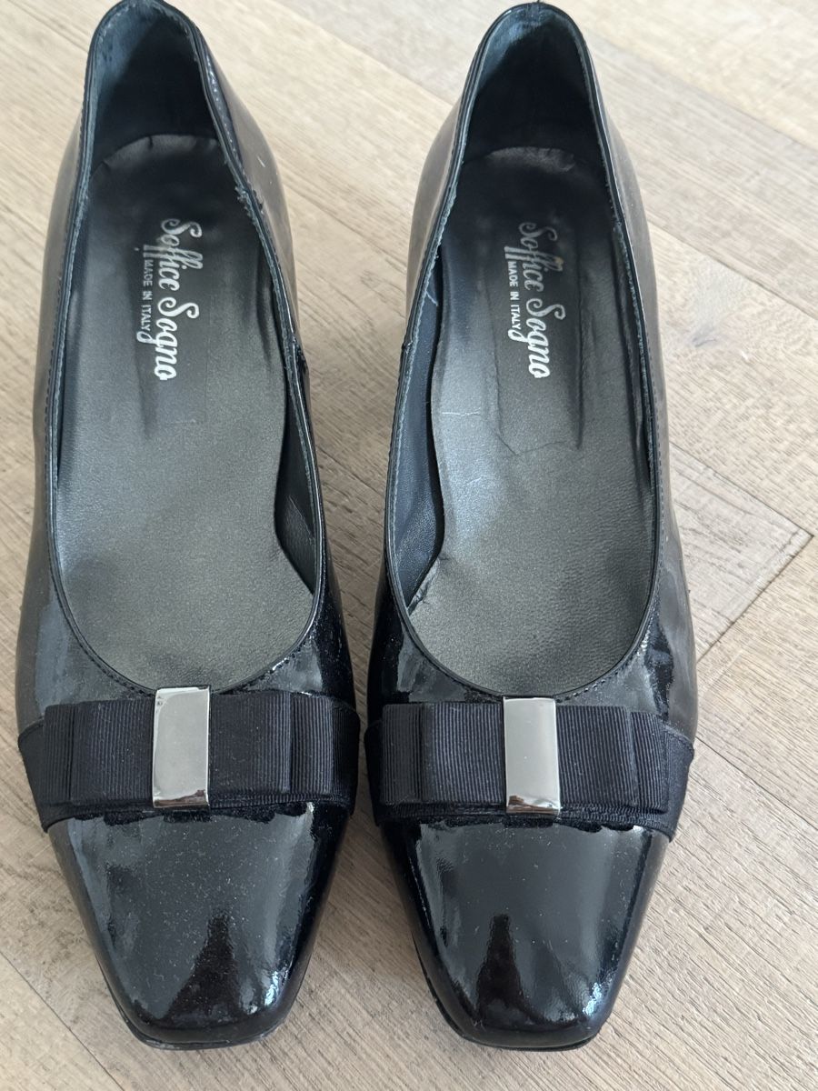 Chaussures femmes: Pumps Damen schwarz Lack – D'occasion à Zürich par sta_hr9h