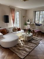 Wunderschönes weisses bouclé Sofa