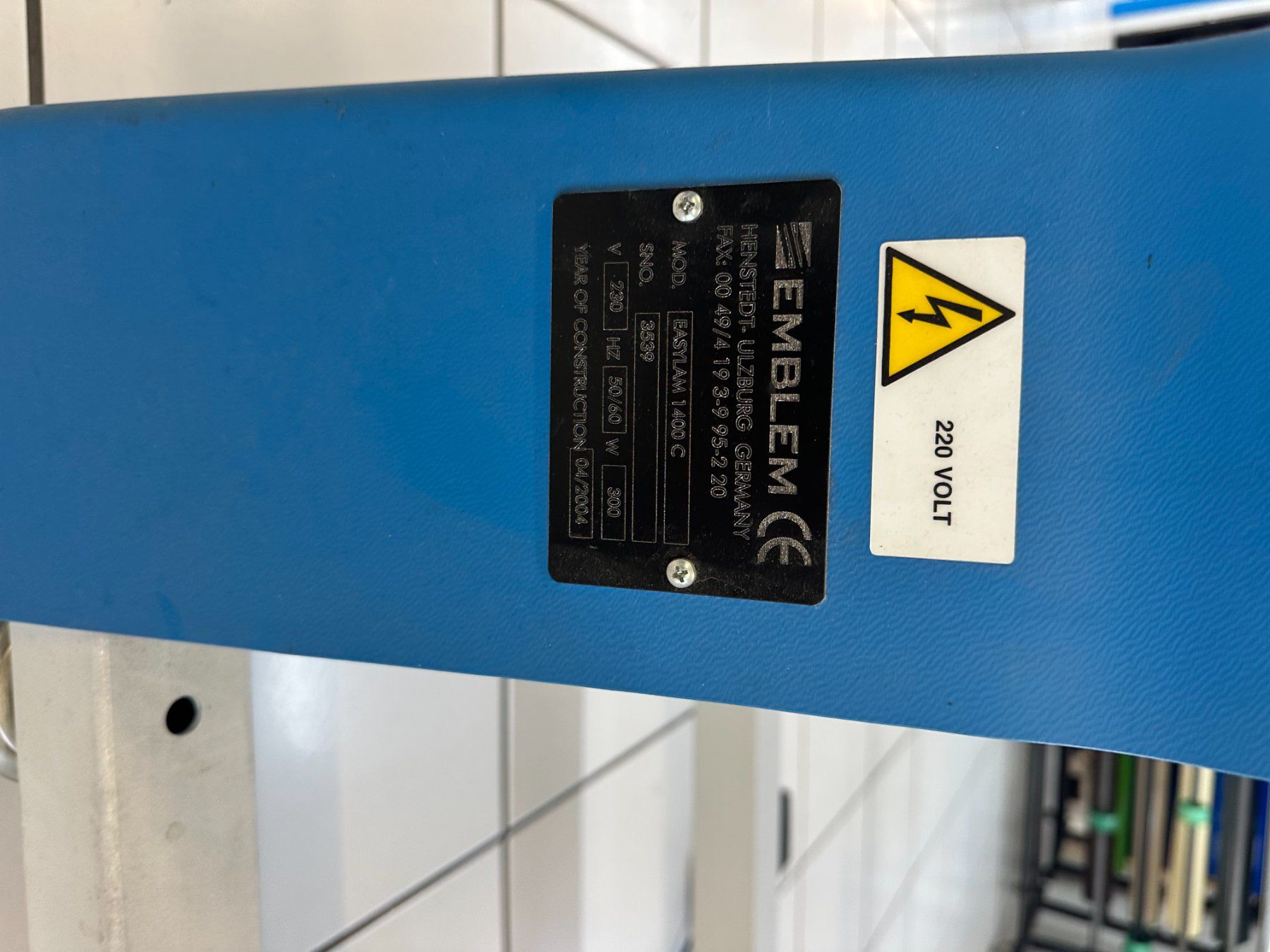 Macchine laminatrici: Laminiergerät EMBLEM EASYLAM 1400 C gebraucht 2004 – Usato da Brügg BE venduto da flextech 2