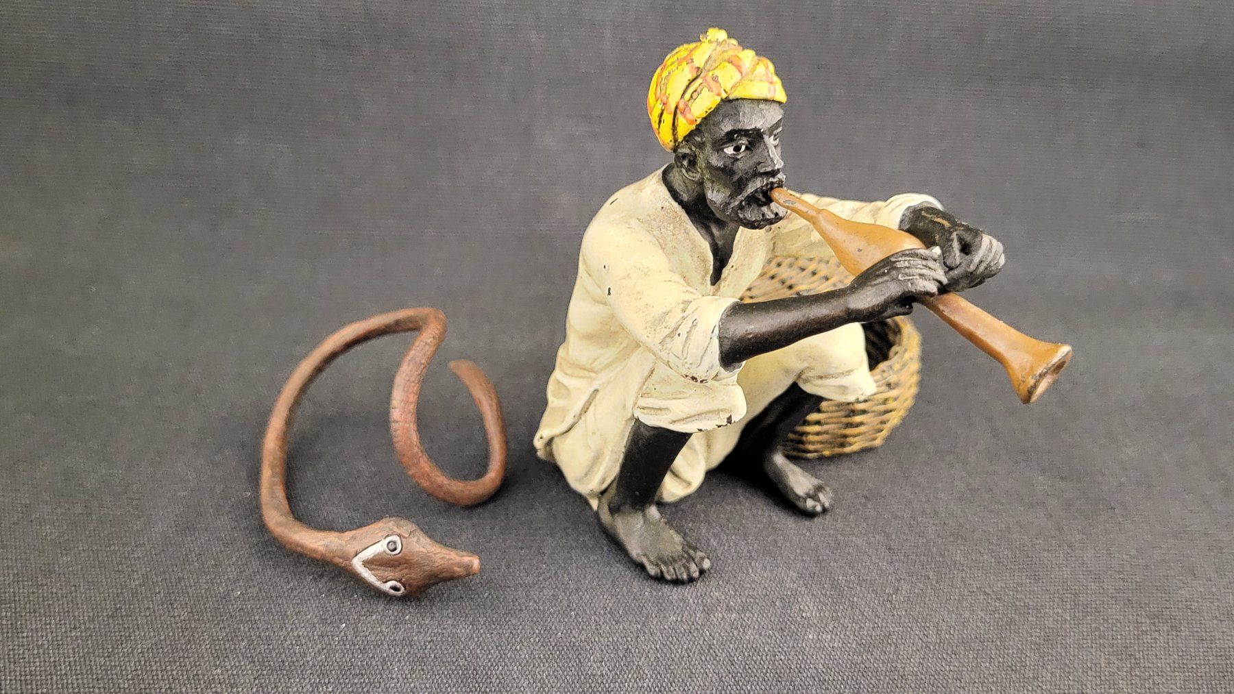Figurines: Handbemalte Bronze-Figur SCHLANGEN-BESCHWÖRER – D'occasion à Basel par spinne02 5